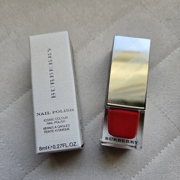 Burberry Nail Polish Poppy Red - Picture 1 of 2